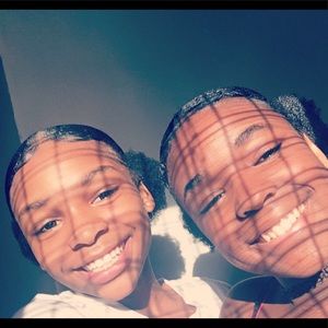 Meet your Posher, Nikiah